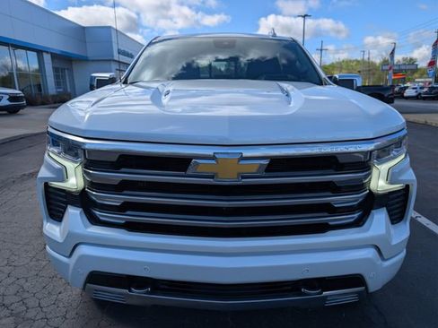Used 2024 Chevrolet Silverado 1500 High Country w/ High Country Premium Package AWD/4WD image 8