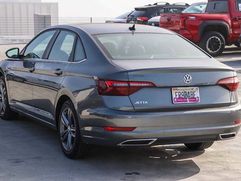 Used 2020 Volkswagen Jetta R-Line w/ R-Line Cold Weather Package image 6