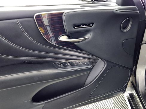 Used 2018 Lexus LS 500 AWD w/ Executive Package image 15