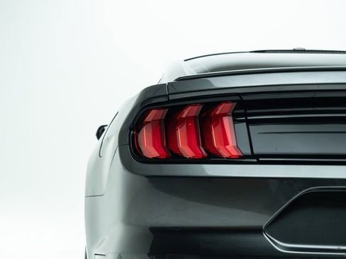 Used 2020 Ford Mustang Premium image 17