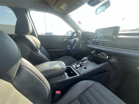 Used 2024 Mitsubishi Outlander FWD image 20