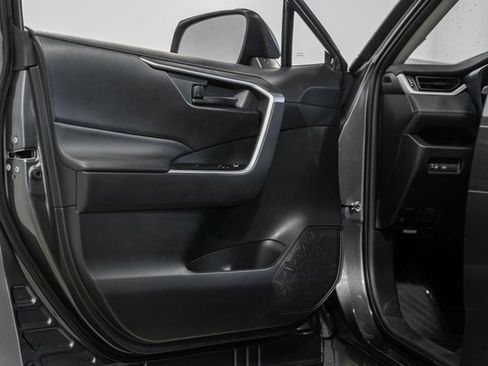 Used 2023 Toyota RAV4 LE image 30