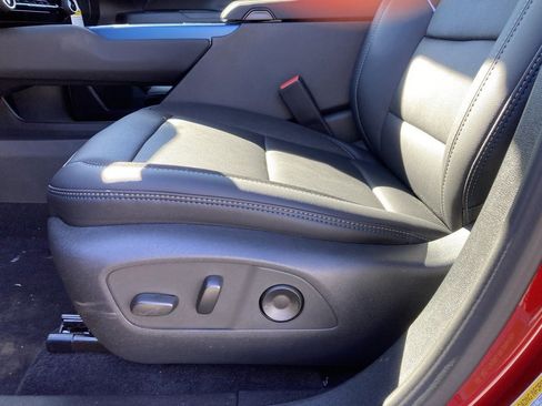 New 2026 Chevrolet Equinox EV LT w/ Convenience Package II image 10