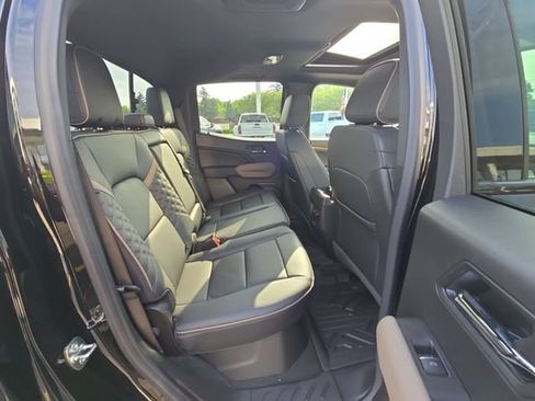 New 2026 GMC Canyon Denali w/ LPO, Denali Black Edition AWD/4WD image 28