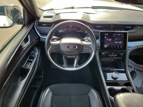 Used 2021 Jeep Grand Cherokee L Altitude image 11