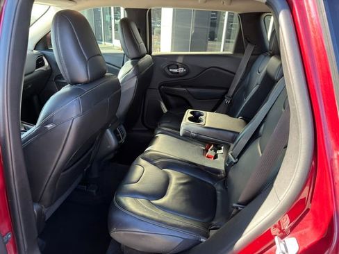 Used 2015 Jeep Cherokee Limited image 12