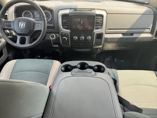 Used 2018 RAM 1500 Classic SLT AWD/4WD image 70