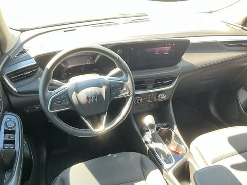 Used 2024 Buick Encore GX Preferred w/ Comfort Package FWD image 13