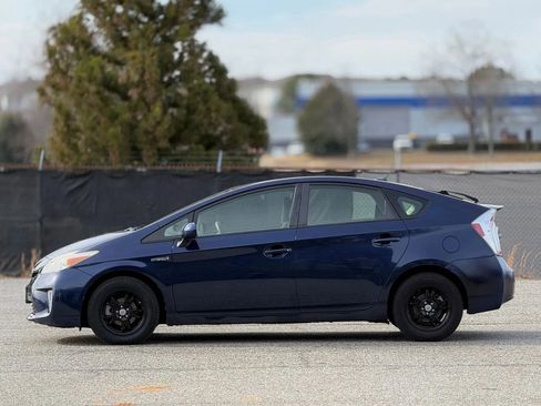 Used 2013 Toyota Prius Three image 8