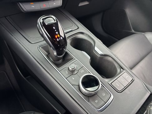 Used 2025 Cadillac XT4 Premium Luxury image 23