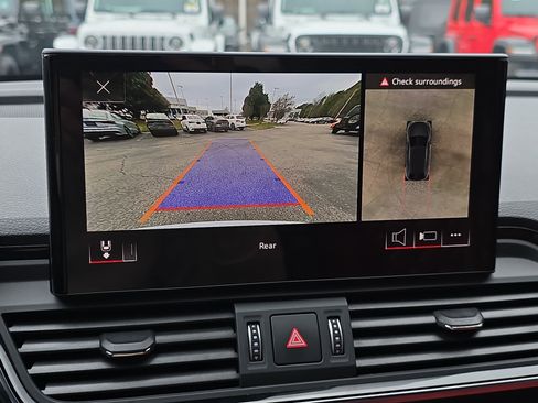 Used 2023 Audi SQ5 Premium Plus w/ Premium Plus Package image 24