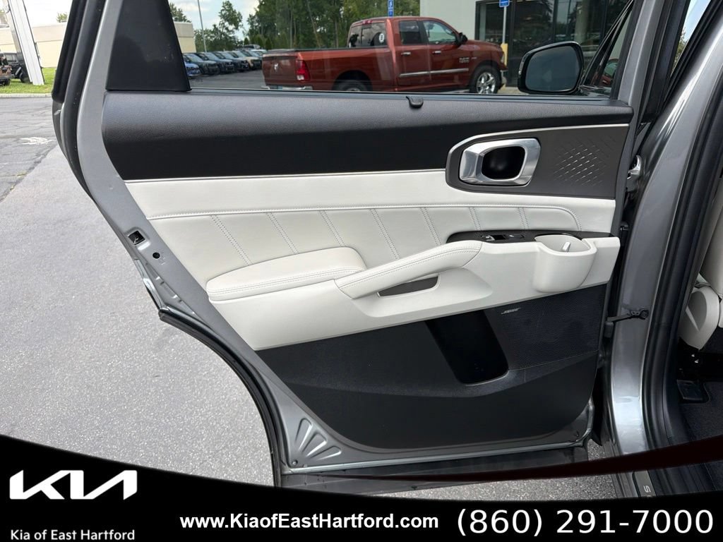Certified 2023 Kia Sorento SX Prestige AWD/4WD image 18