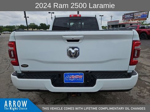 Used 2024 RAM 2500 Laramie AWD/4WD image 11