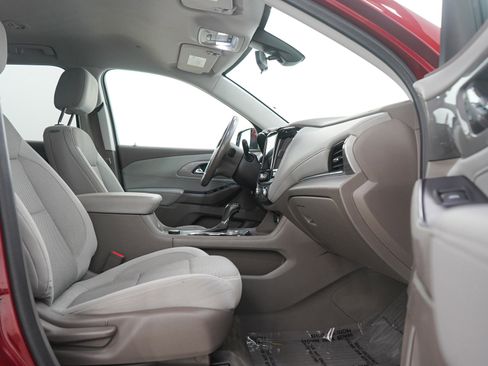 Used 2020 Chevrolet Traverse LT w/ Driver Confidence II Package image 11