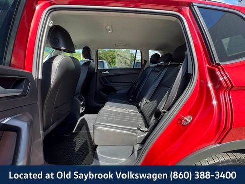 Certified 2022 Volkswagen Tiguan SE image 9