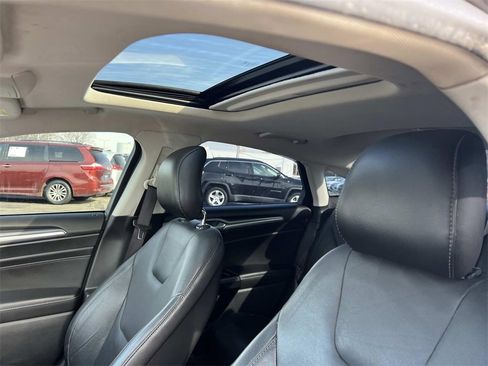 Used 2014 Ford Fusion Titanium image 15