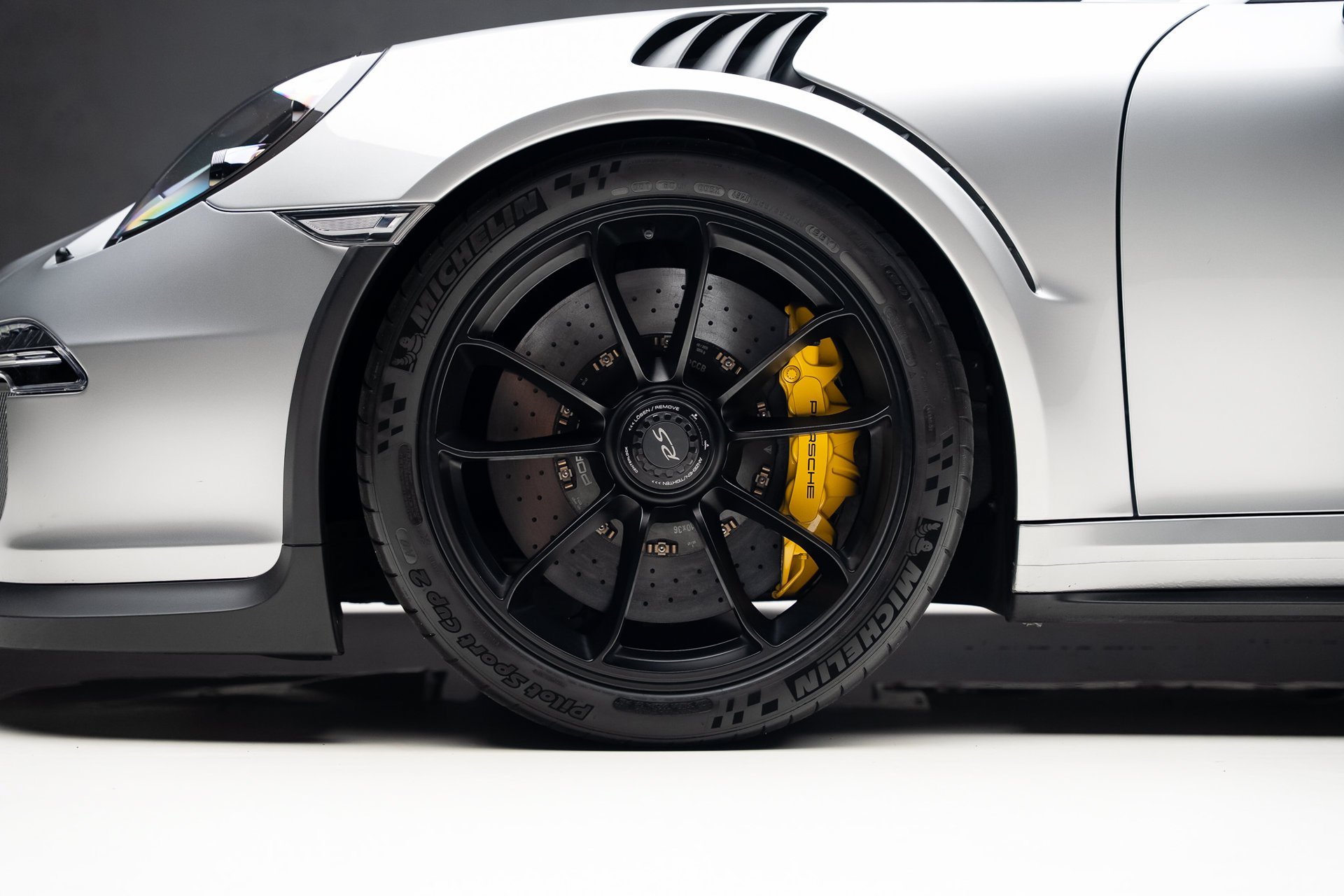 Used 2016 Porsche 911 GT3 RS RWD image 19