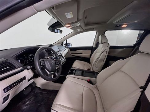 Used 2025 Honda Odyssey Touring image 18