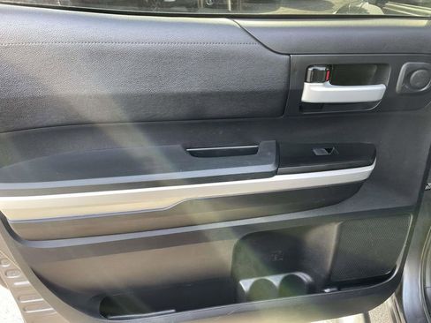 Used 2016 Toyota Tundra SR5 w/ SR5 Upgrade Package image 19