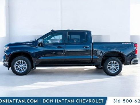 Used 2023 Chevrolet Silverado 1500 LT image 2