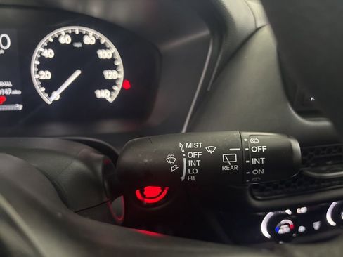 Used 2025 Honda HR-V LX image 41