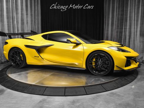 Used 2026 Chevrolet Corvette ZR1 w/ ZR1 Carbon Fiber Aero Package RWD image 53
