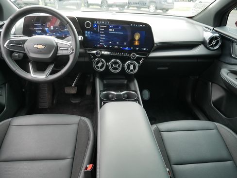 Used 2024 Chevrolet Blazer EV LT AWD/4WD image 10