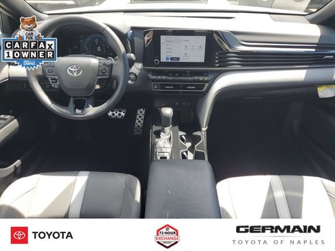 Used 2025 Toyota Camry SE w/ Convenience Package FWD image 18