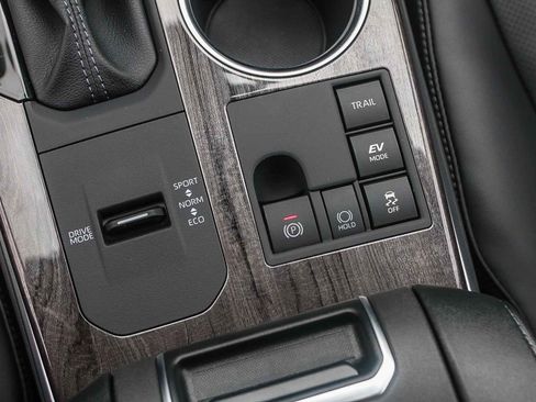 New 2026 Toyota Highlander Platinum image 22