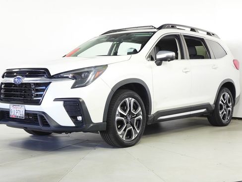 Used 2023 Subaru Ascent Limited w/ Technology Package image 2