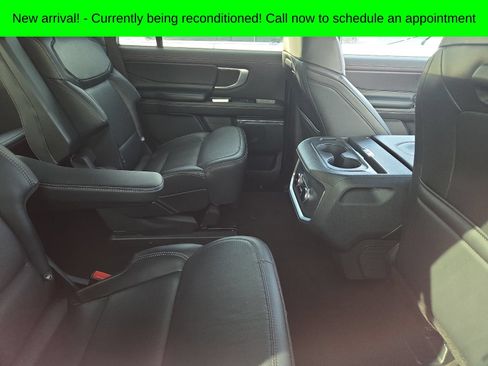 Used 2025 Ford Expedition Platinum w/ Stealth Appearance Package AWD/4WD image 12