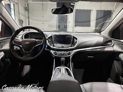 Used 2018 Chevrolet Volt LT w/ LT Driver Confidence Package FWD image 17