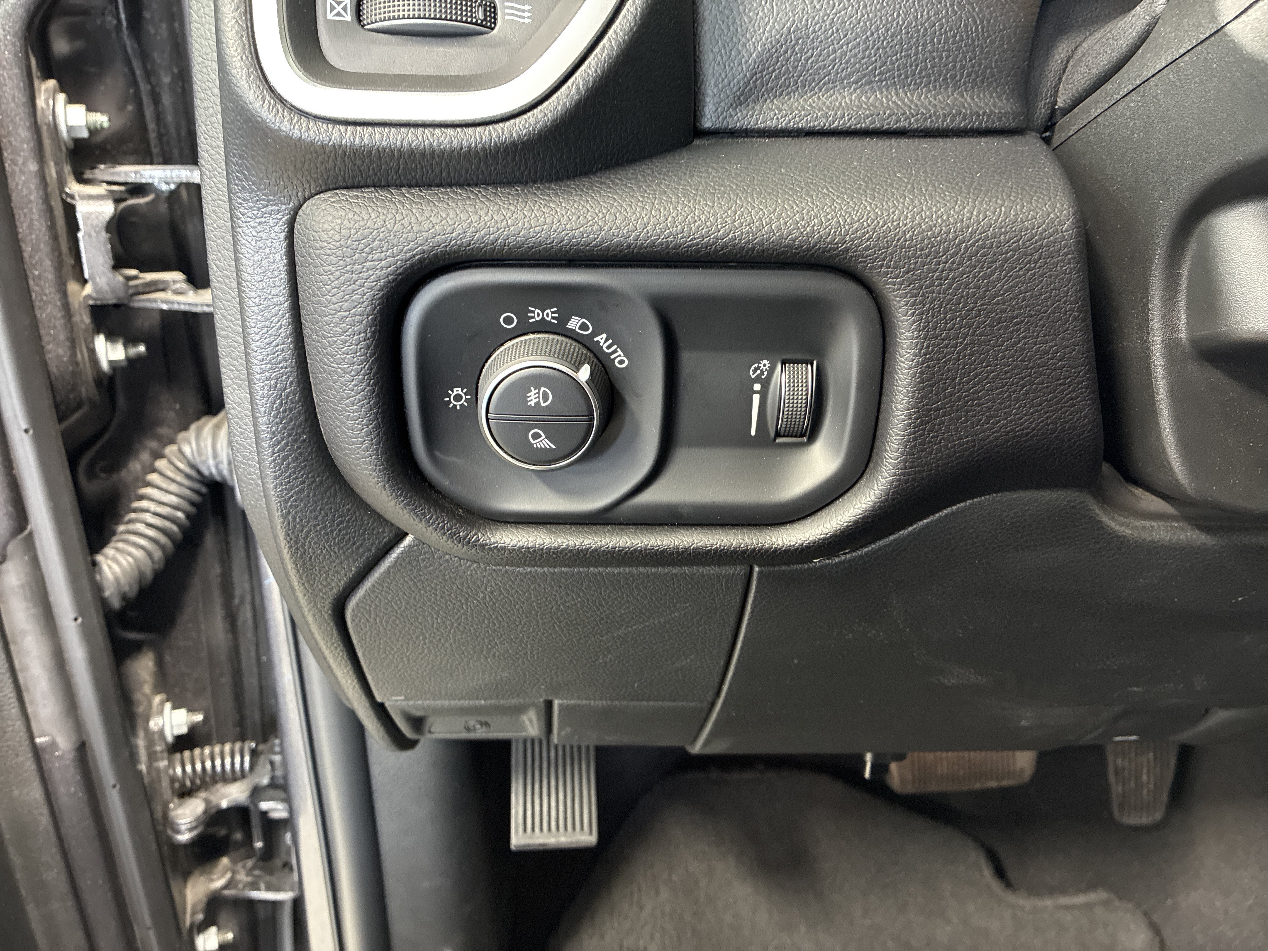 Certified 2025 RAM 2500 Big Horn AWD/4WD image 20
