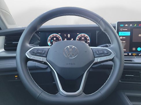 New 2026 Volkswagen Tiguan SE AWD/4WD image 10