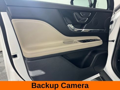 Used 2025 Lincoln Corsair Grand Touring image 10