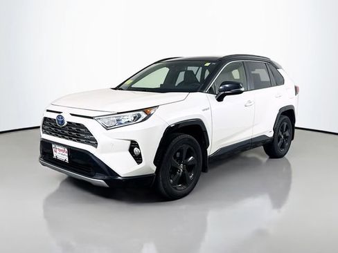 Used 2020 Toyota RAV4 XSE AWD/4WD image 2