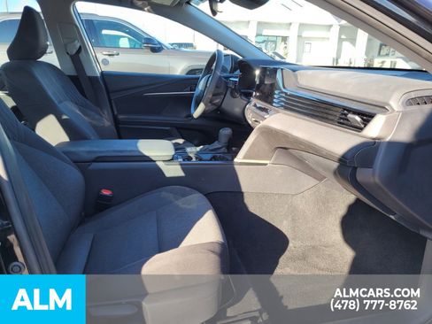 Used 2025 Toyota Camry LE image 15