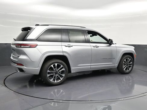 Used 2023 Jeep Grand Cherokee Overland w/ Luxury Tech Group IV RWD image 3