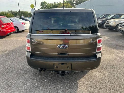 Used 2011 Ford Flex SEL w/ Rapid Spec Order Code FWD image 3