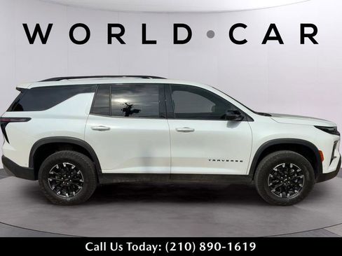 Used 2024 Chevrolet Traverse Z71 w/ Enhanced Driving Package AWD/4WD image 8
