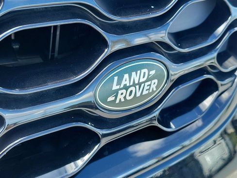 New 2025 Land Rover Discovery Dynamic SE AWD/4WD image 10