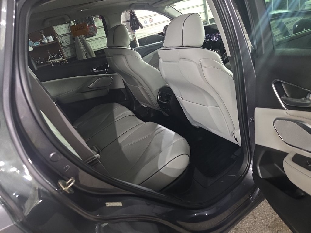 Used 2020 Acura RDX w/ Advance Package AWD/4WD image 4