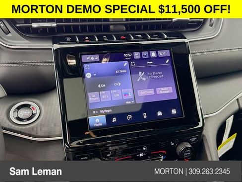 New 2025 Jeep Grand Cherokee Altitude image 14