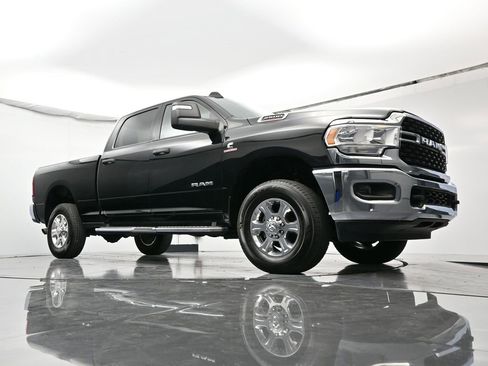 Used 2024 RAM 2500 Big Horn image 36