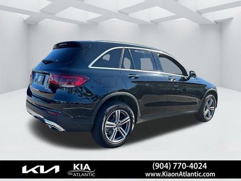 Used 2022 Mercedes-Benz GLC 300 w/ Premium Package Lite image 15