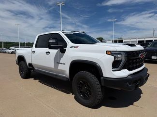 Used 2024 Chevrolet Silverado 2500 ZR2 w/ ZR2 Bison Edition AWD/4WD video 1