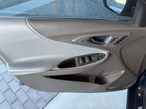 Used 2019 Chevrolet Malibu Premier w/ Sun and Wheel Package image 11