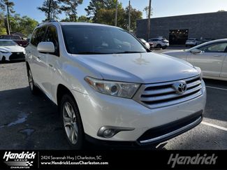 Used 2011 Toyota Highlander Limited w/ Tow Pkg video 1