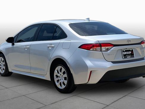 Used 2025 Toyota Corolla LE FWD image 12