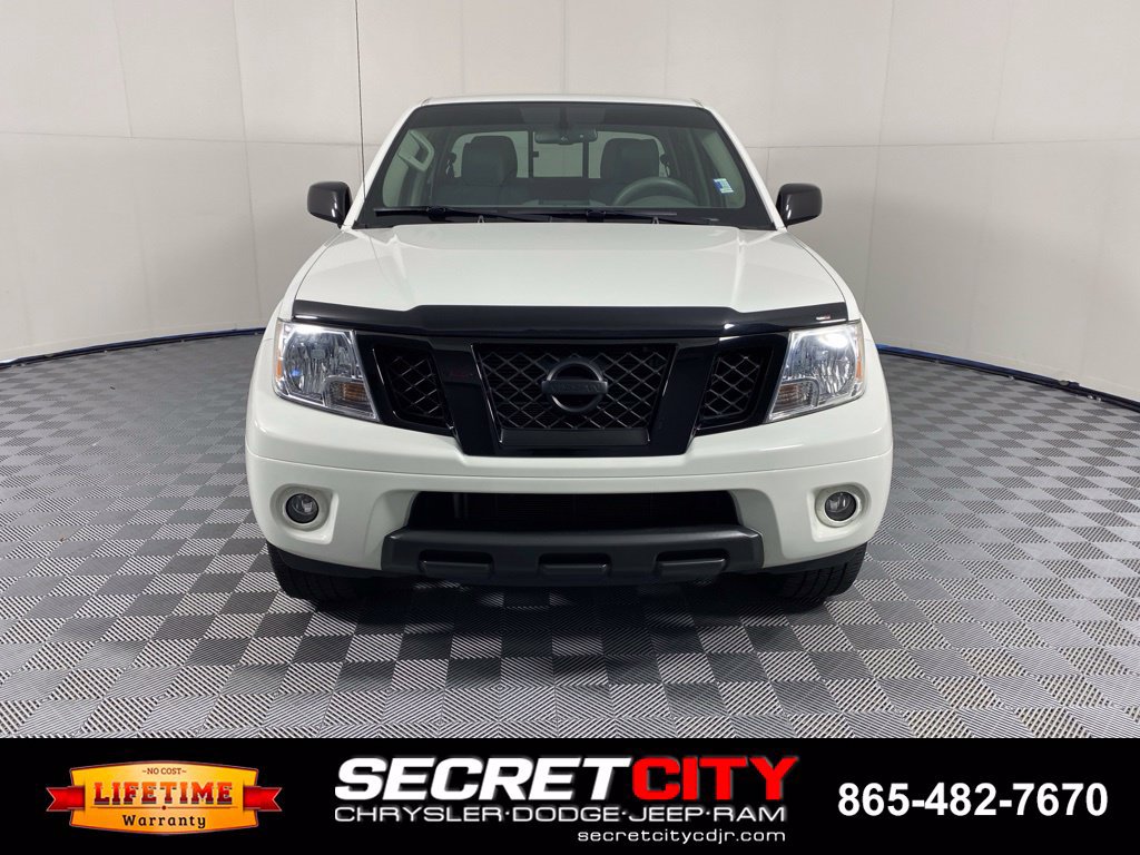 Used 2021 Nissan Frontier SV w/ Midnight Edition Floor Mats RWD image 2